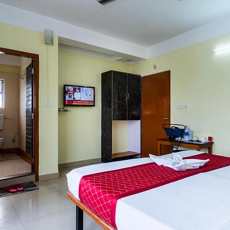 Hotel Niladrii Galaxy Силигури Экстерьер фото